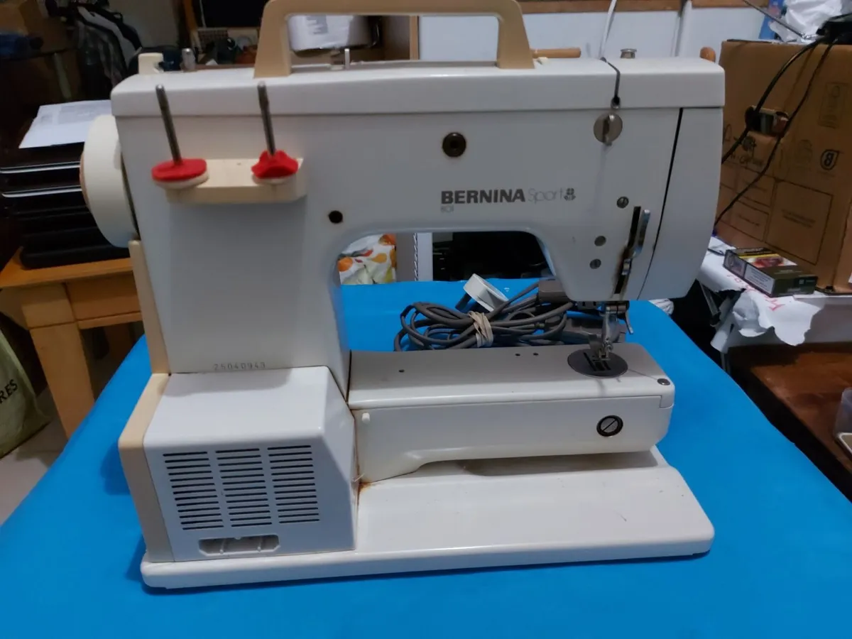 Bernina Sport 801 Electric Sewing Machine - Image 2