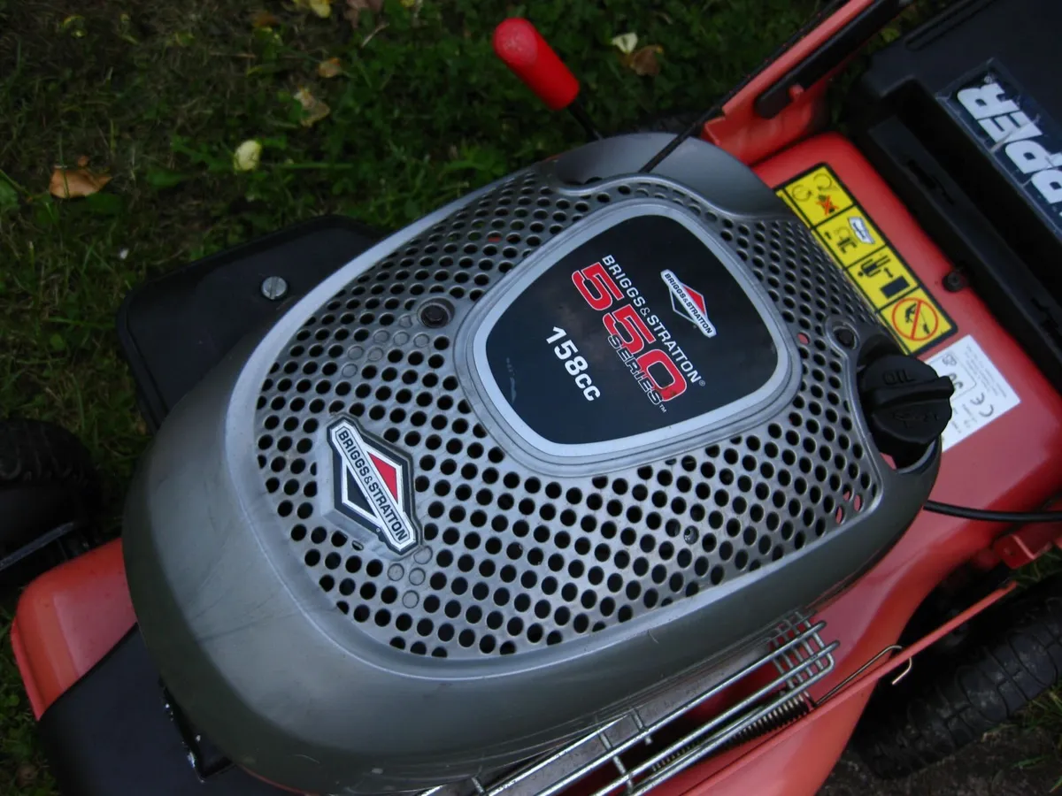 SNAPPER Briggs&Stratton 4.5hp Quality Petrol Mower - Image 4