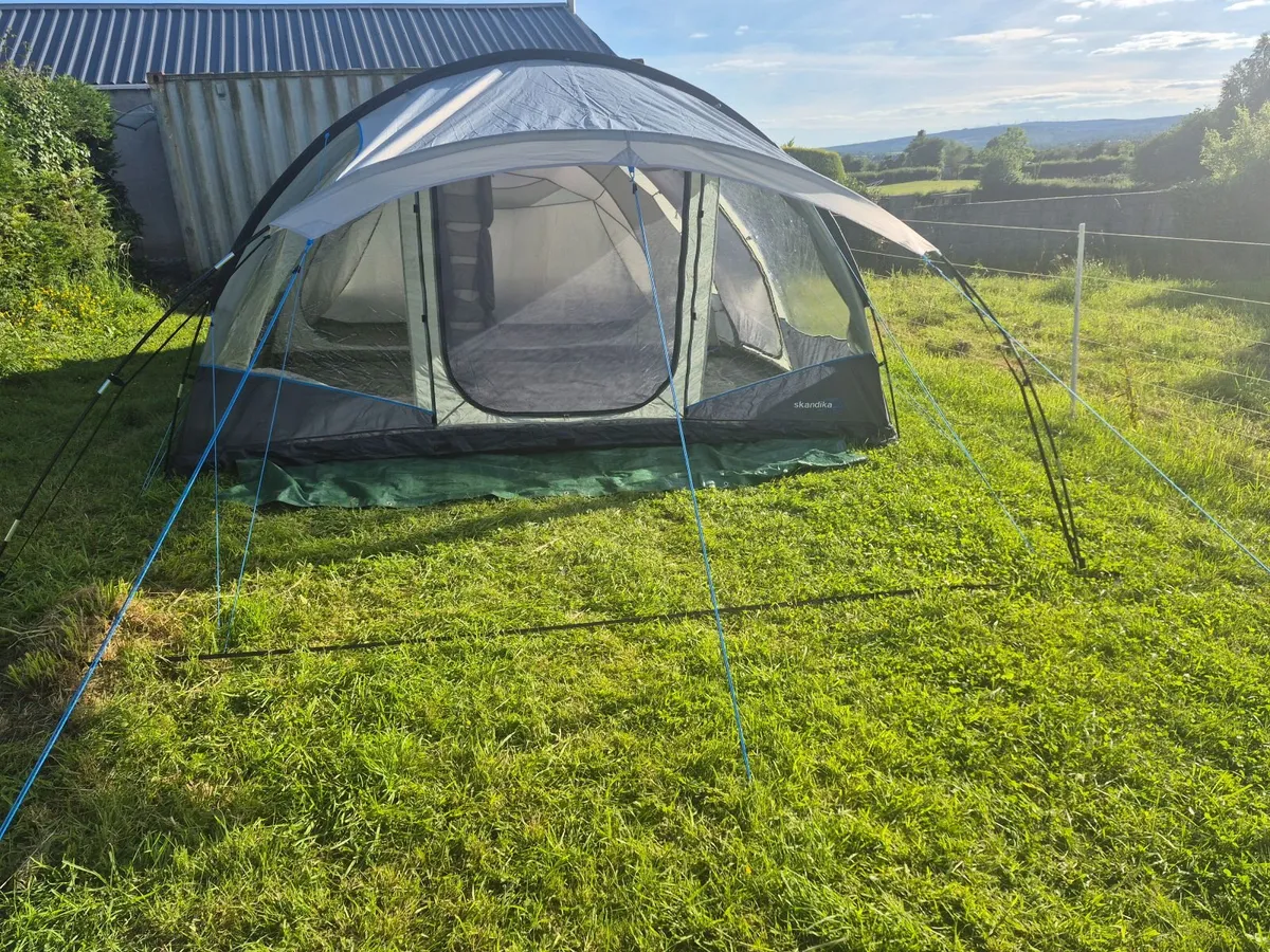 Tent - Image 4