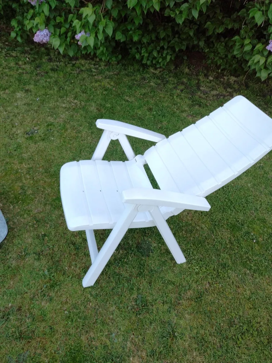 Garden Chair with Cushion and Storage Bag €40 - Image 4