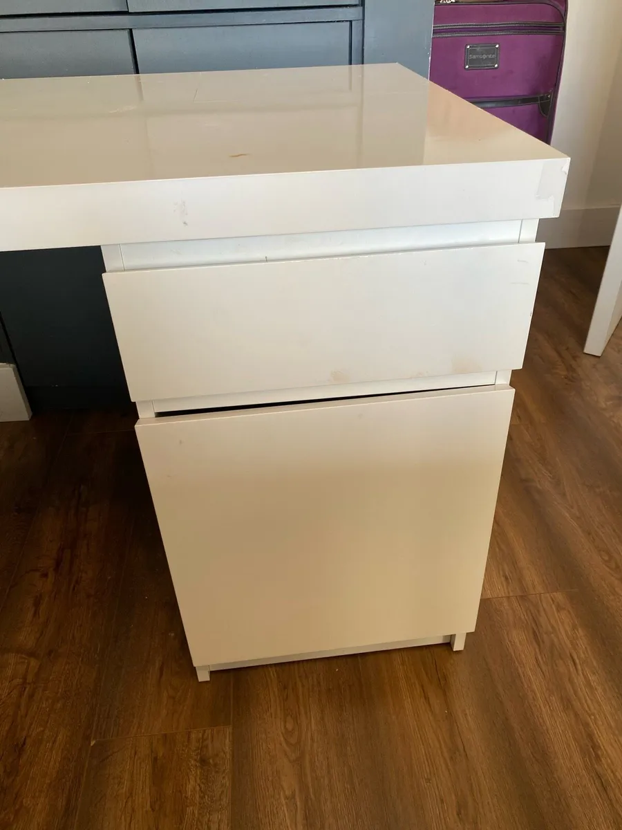 Ikea Malm desk - Image 3