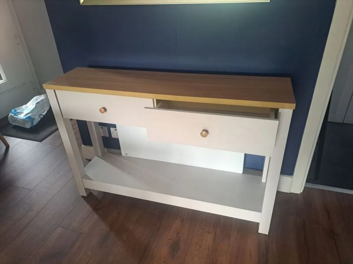 console table - Image 1