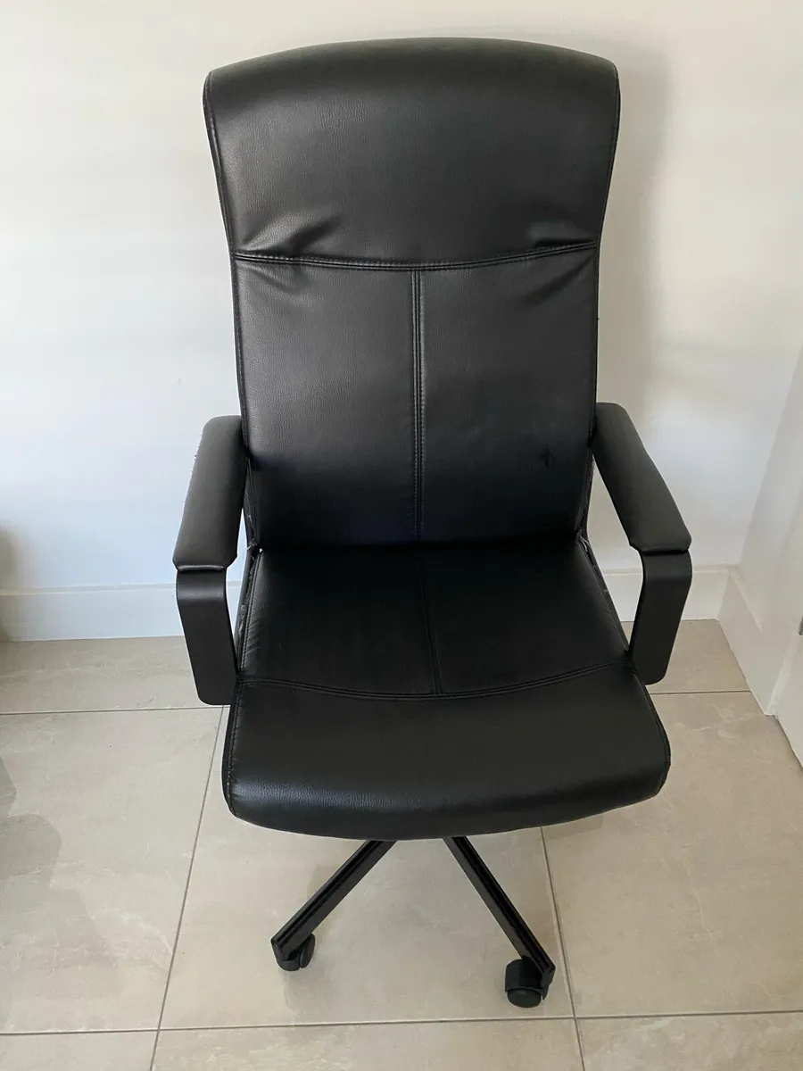 Office chair - Image 1