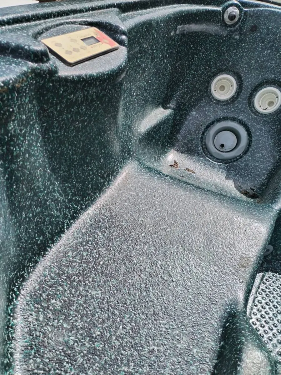 Jacuzzi - Image 3