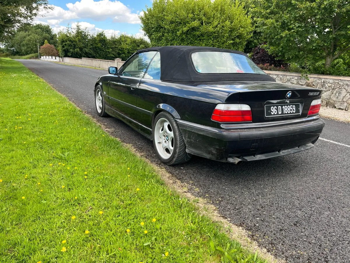 BMW E36 320i convertible - Image 4