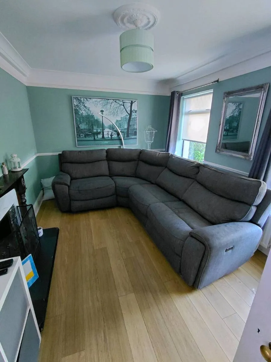 SOFA Recliner - Image 2