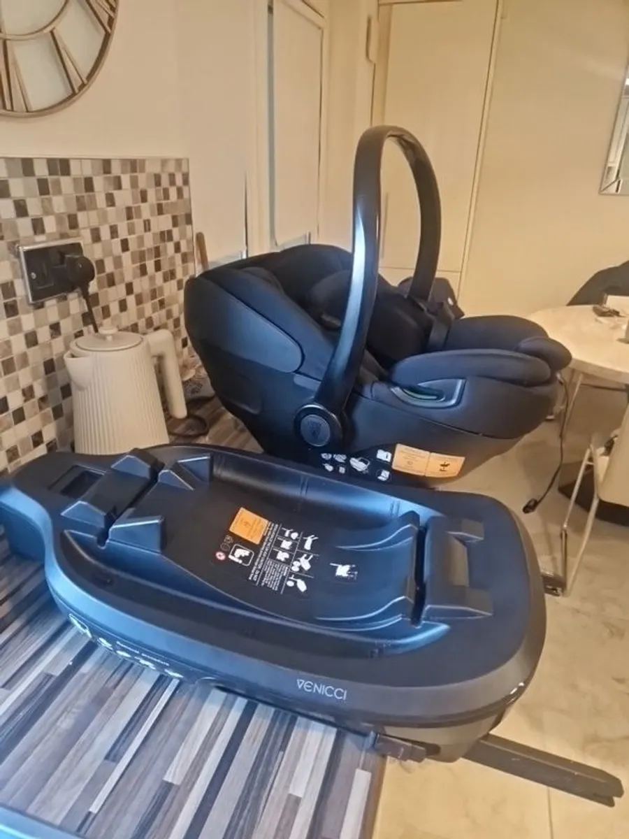 infant car seat - Image 3