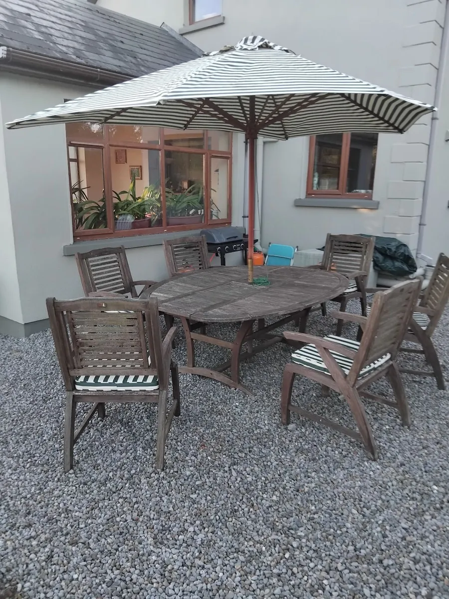 Garden table and chairs - Image 2