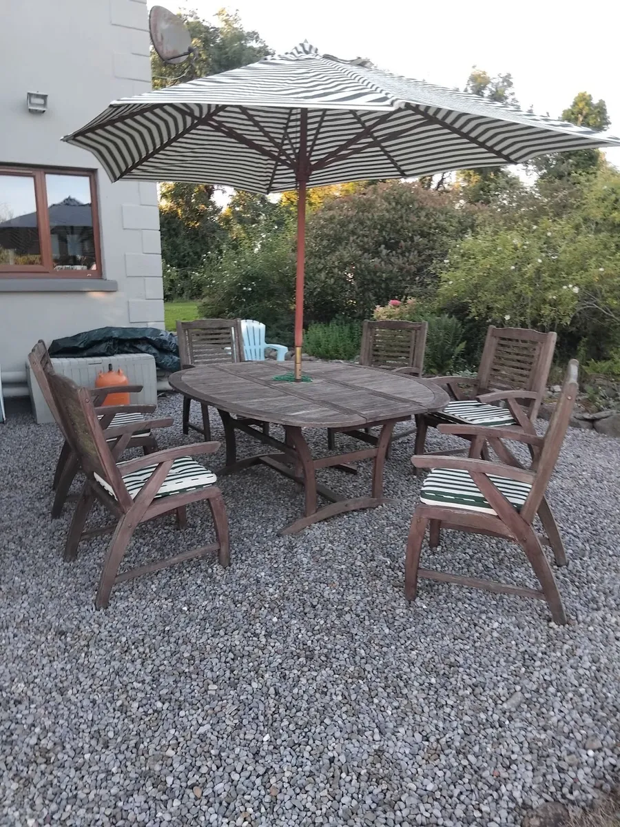 Garden table and chairs - Image 3