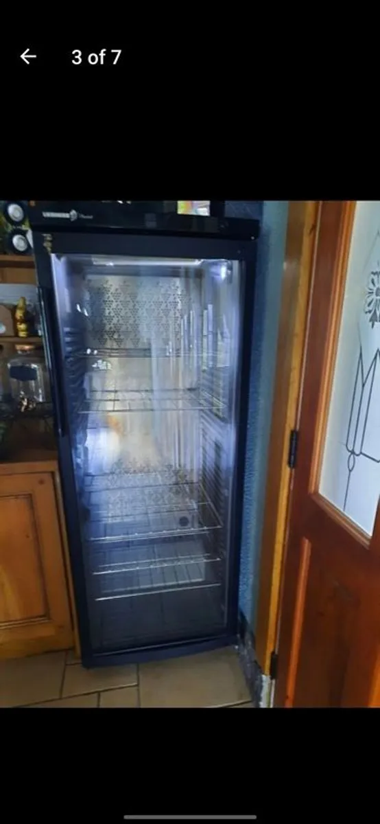 Liebherr VinoThek Wine fridge. - Image 3