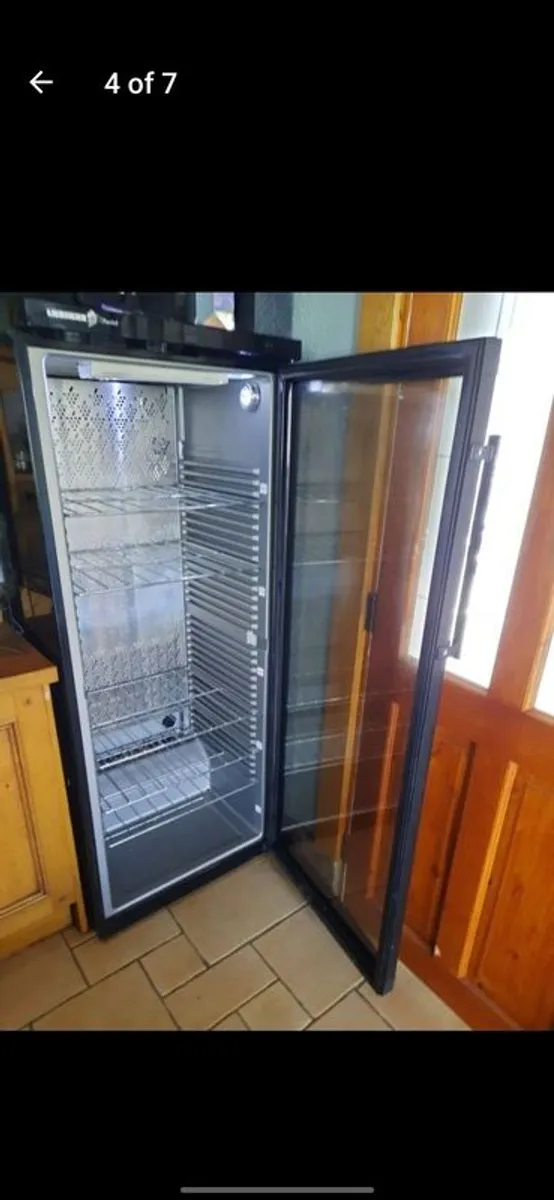 Liebherr VinoThek Wine fridge. - Image 4