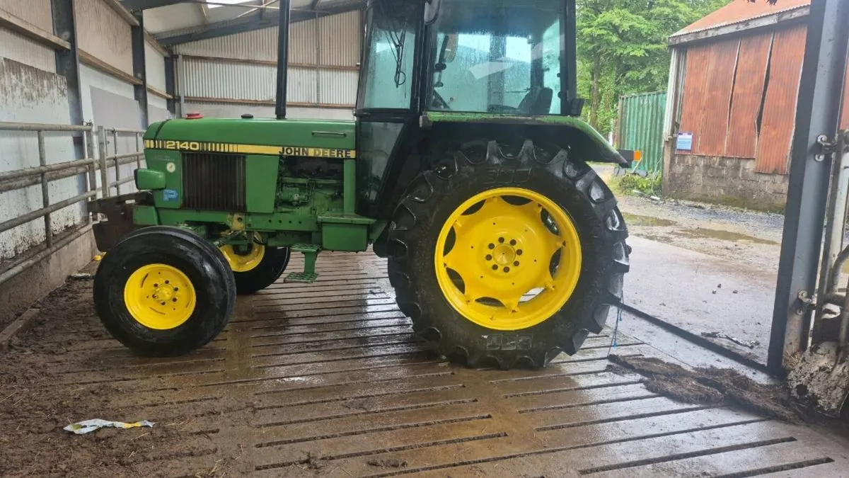 John Deere 2140 - Image 4