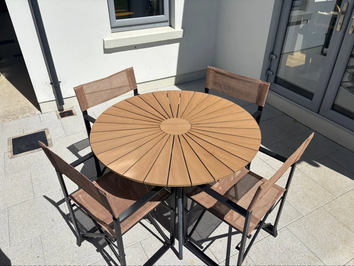 Garden Dining Set. Table and Folding Chairs x 4 - Image 2