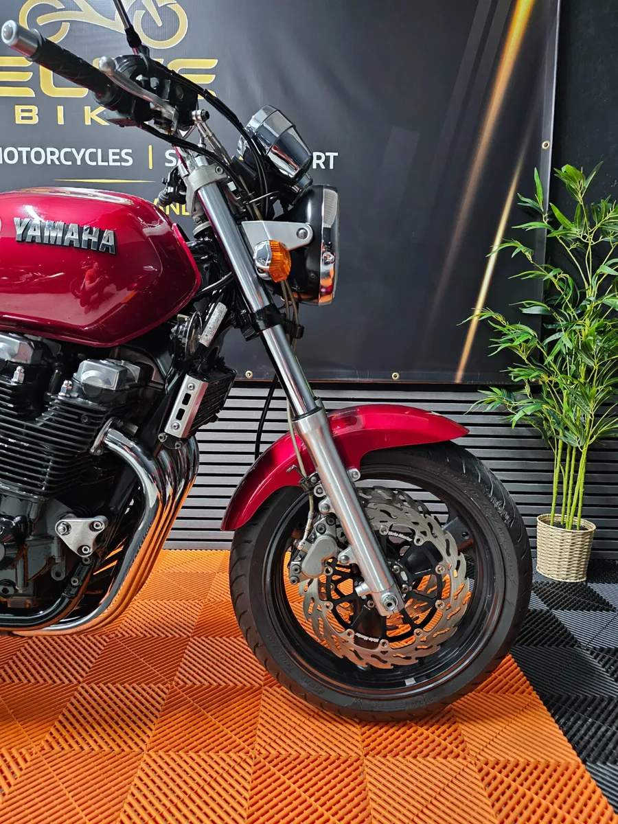 Yamaha XJR 1200 - Image 2
