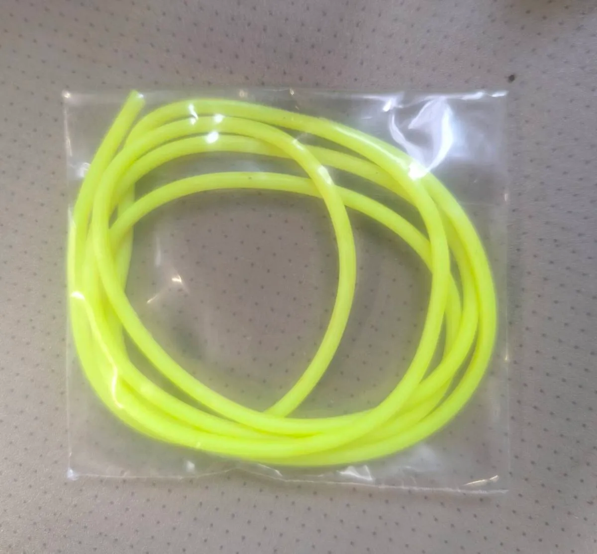 Silicone rig tubing 3mm OD 1m lengths yellow/black - Image 3