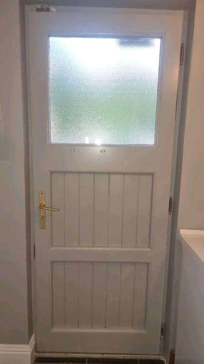 Back door - Image 1