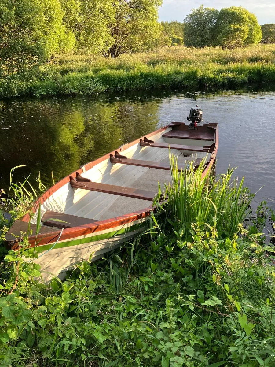 19ft lake boat - Image 4