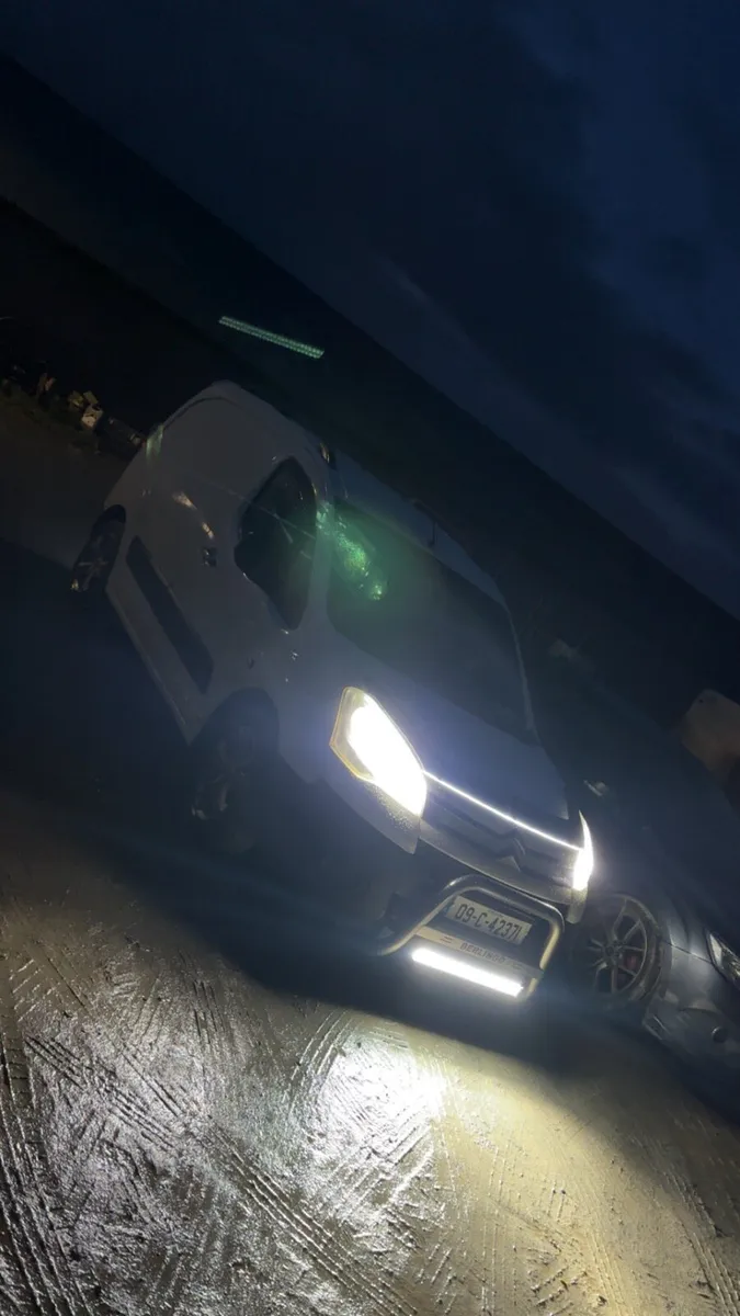 Berlingo van read add - Image 2