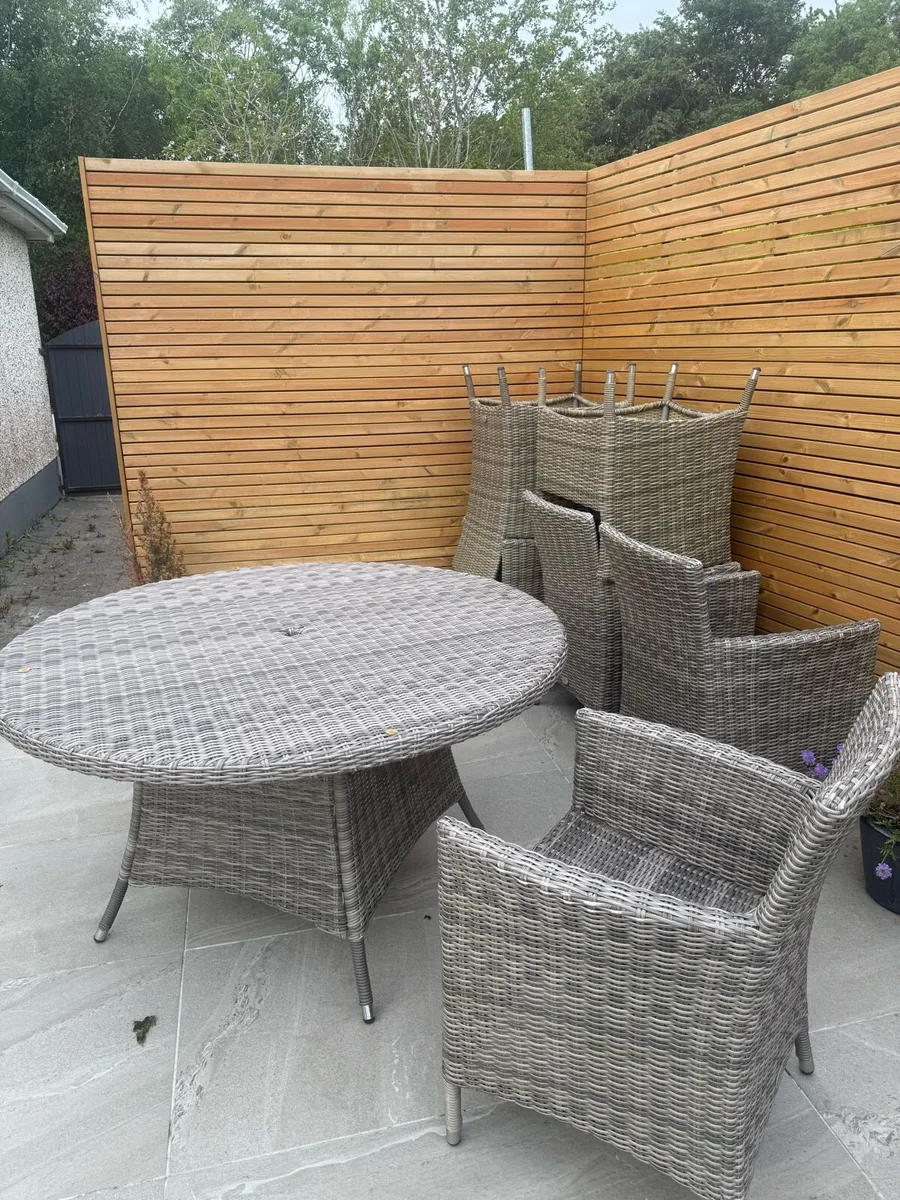 Garden furniture - Image 1