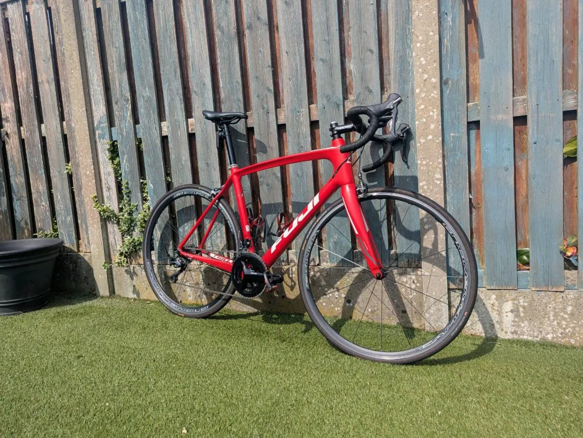 Fuji carbon road bike - Image 1