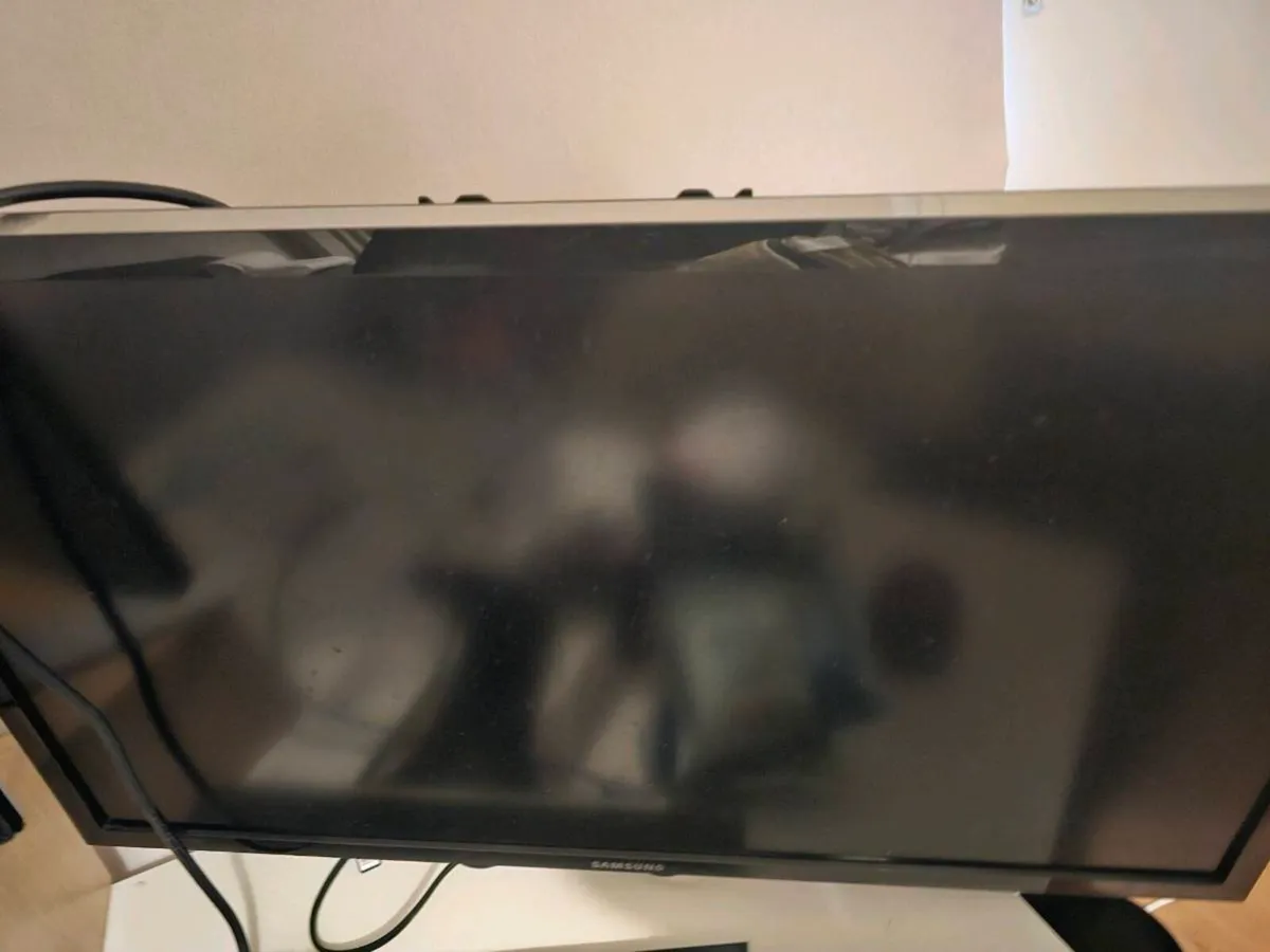 Samsung 28" UHD 4K Monitor - Image 1