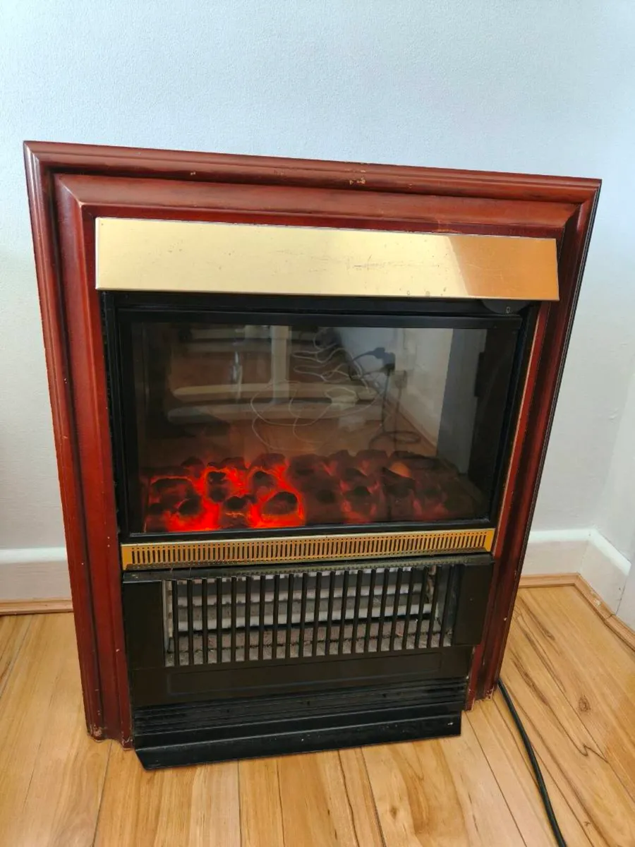 Dimplex AVN 20 Electric Fire with Wood Surround - Image 1