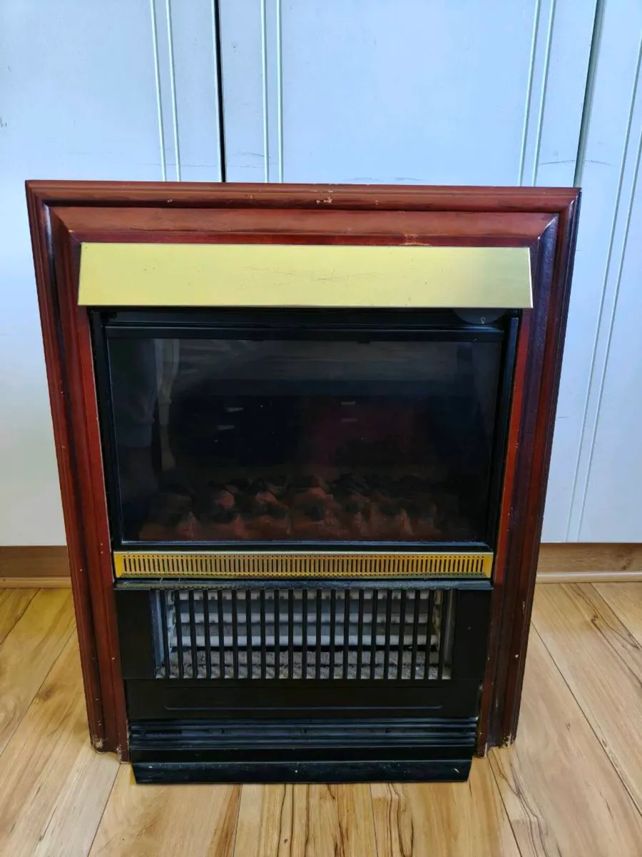 Dimplex AVN 20 Electric Fire with Wood Surround - Image 2