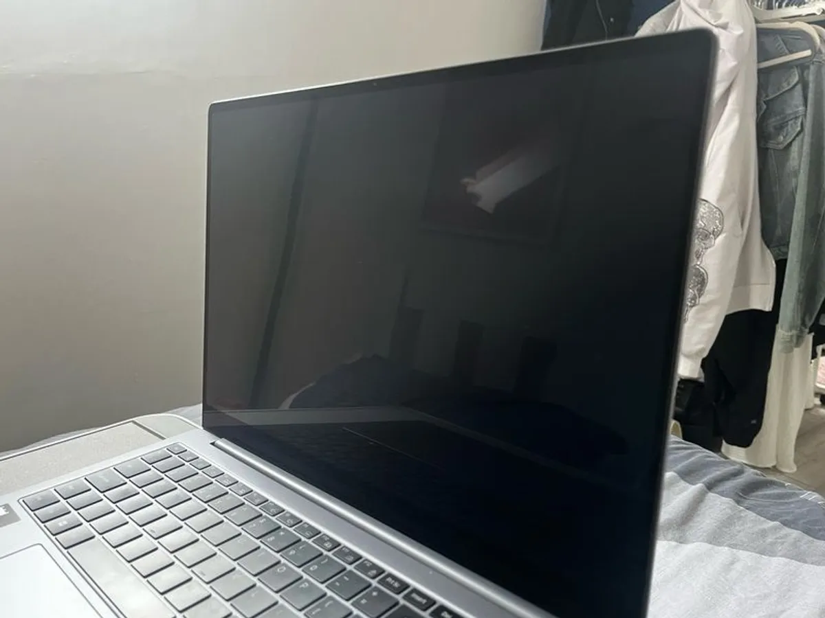 laptop - Image 2