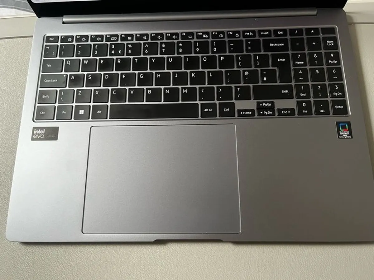 laptop - Image 3