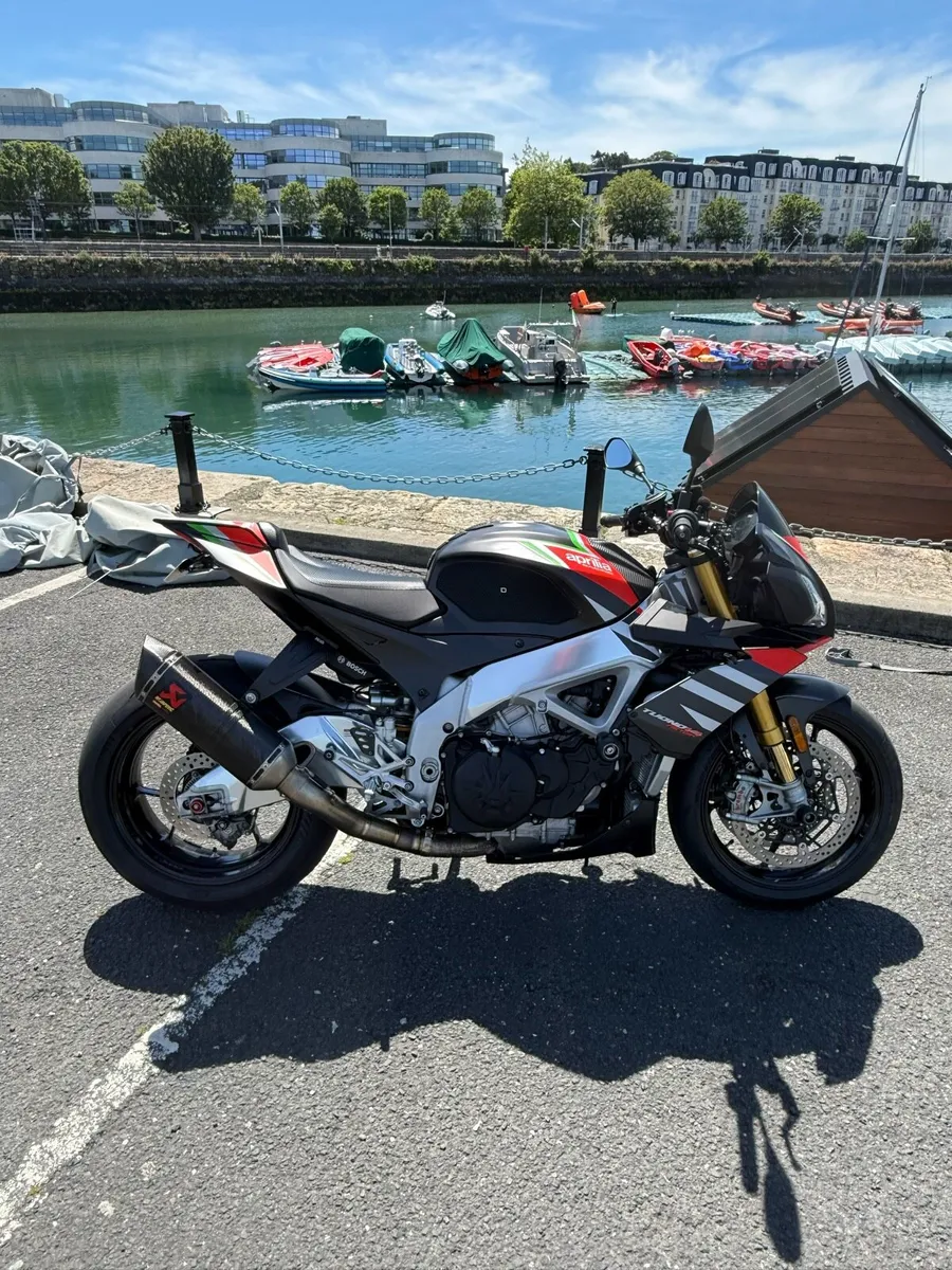 Aprilia Tuono V4 Factory 1100 - Image 3