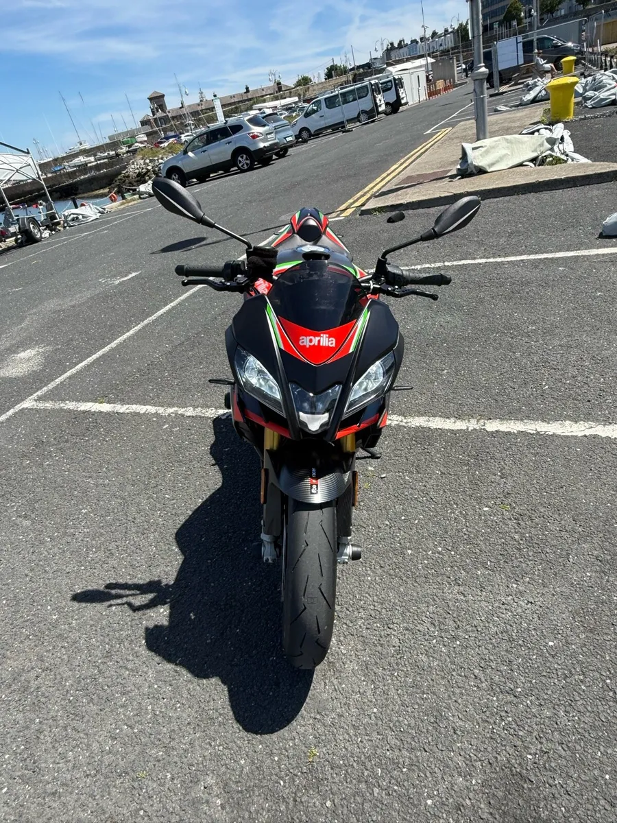 Aprilia Tuono V4 Factory 1100 - Image 4