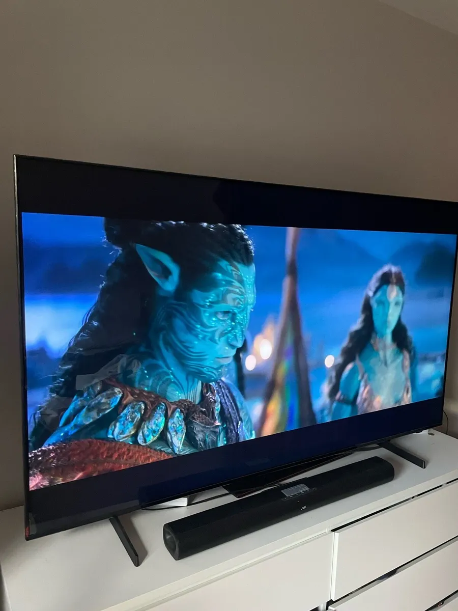 65’ Samsung TV & sound bar - Image 2