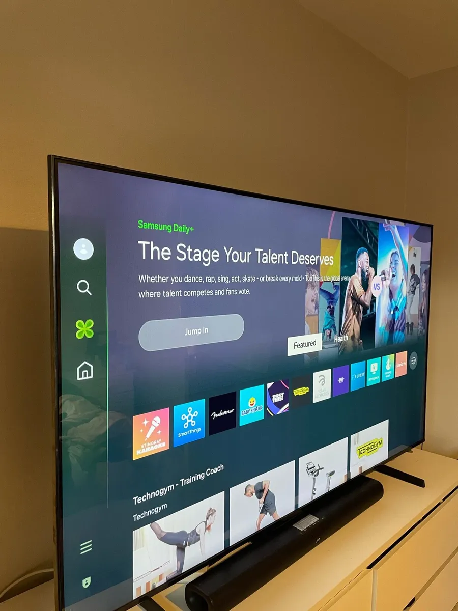 65’ Samsung TV & sound bar - Image 3