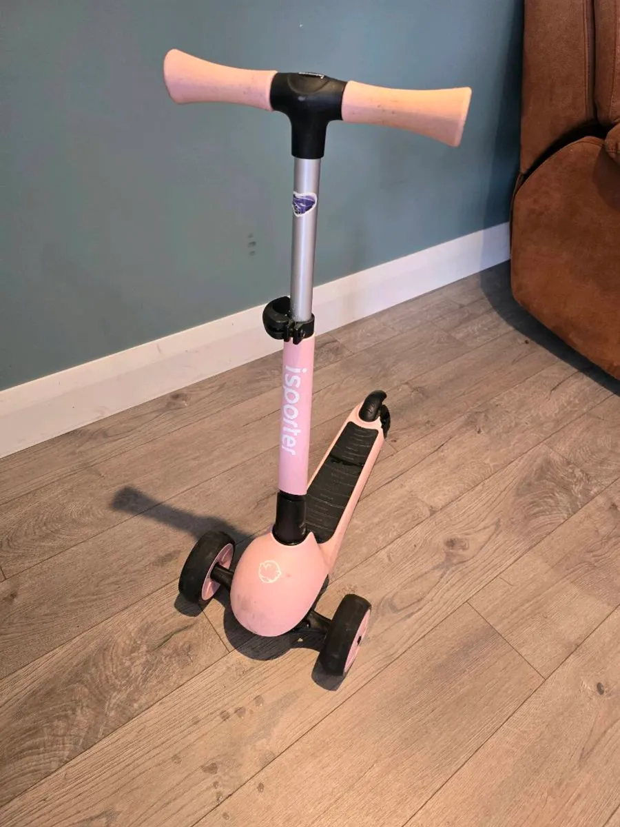 Pink scooter - Image 2