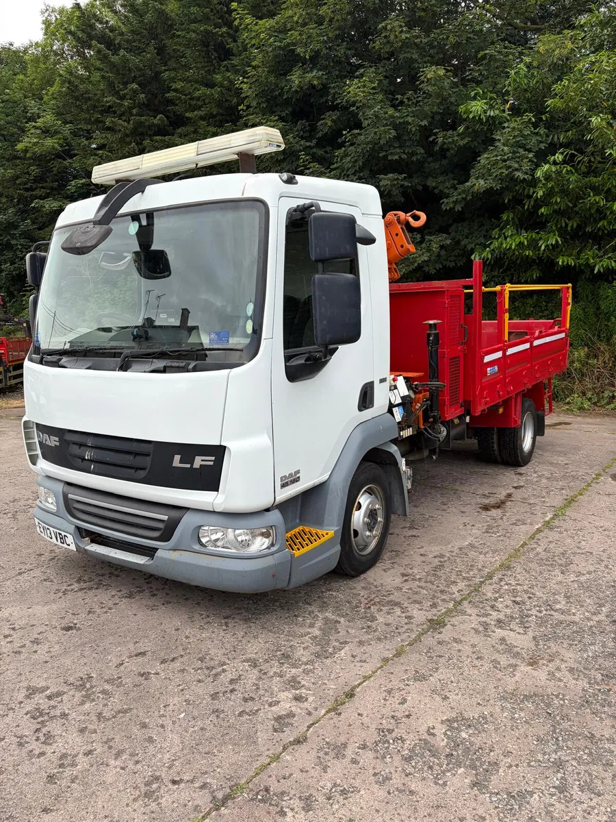 2013 DAF Tipper Palfinger 4 Series Crane 7.5 Tonne - Image 2