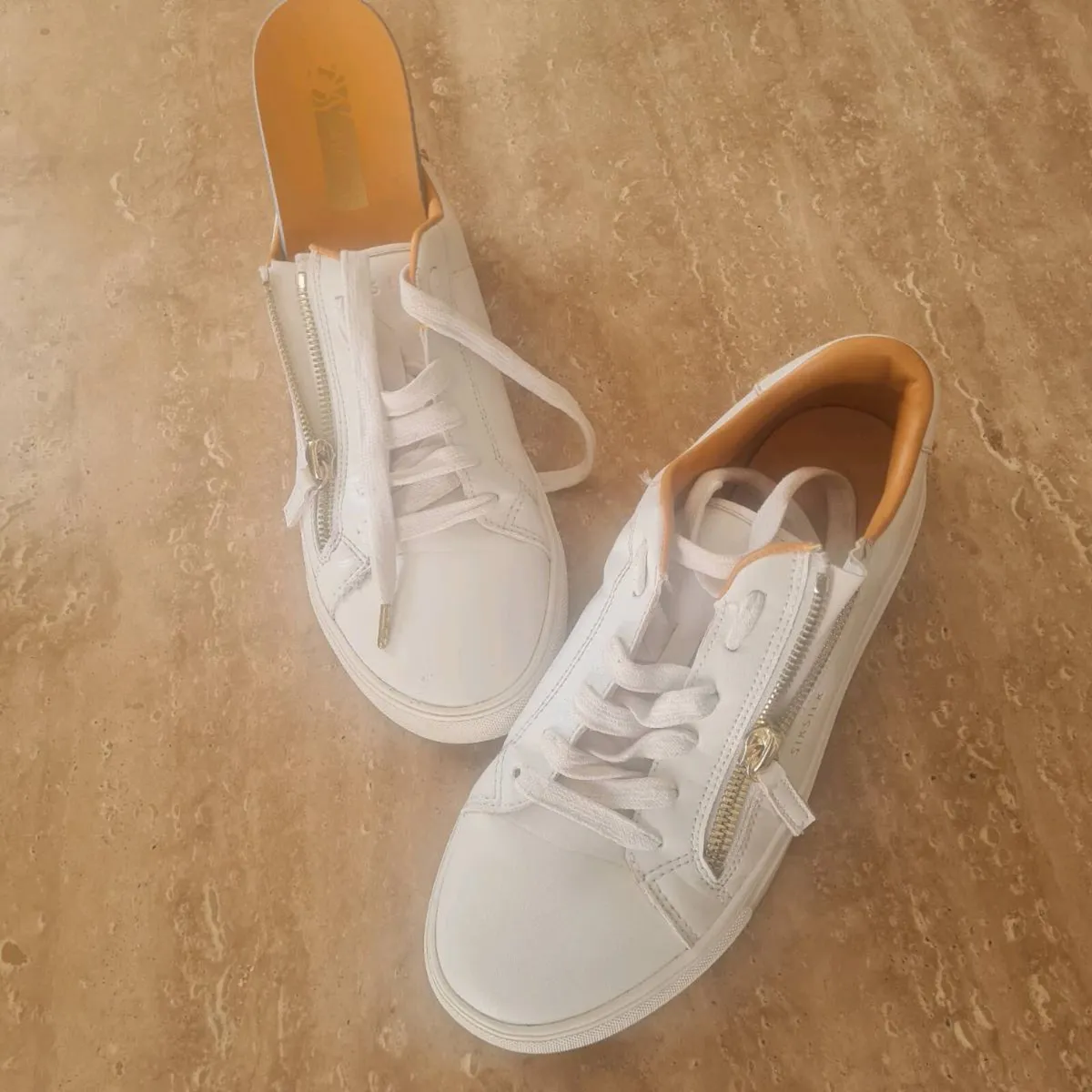 Mens size 8 UK/EU SIZE - Image 1