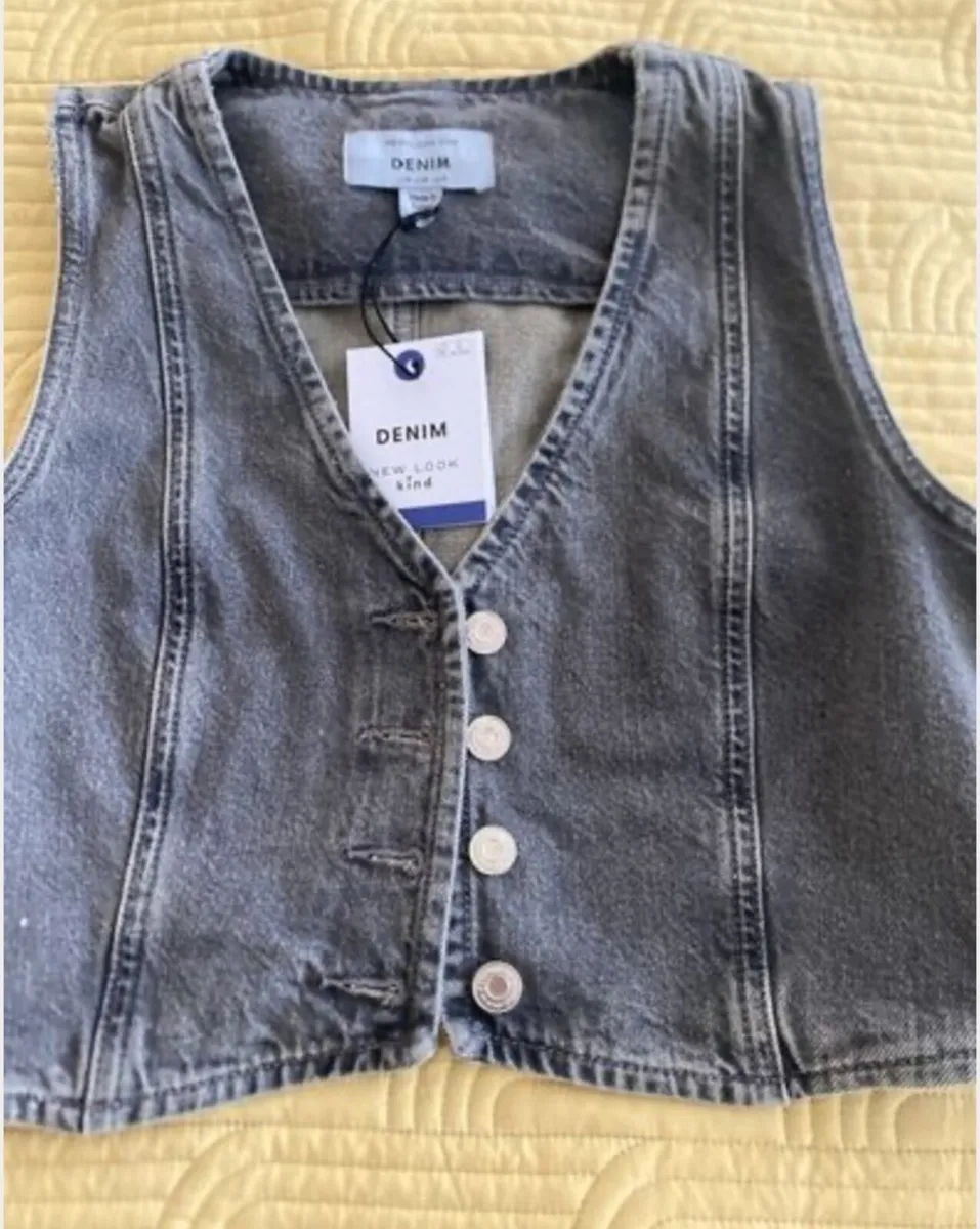 New Look Grey Crop Denim Waistcoat Size 10 UK - Image 3
