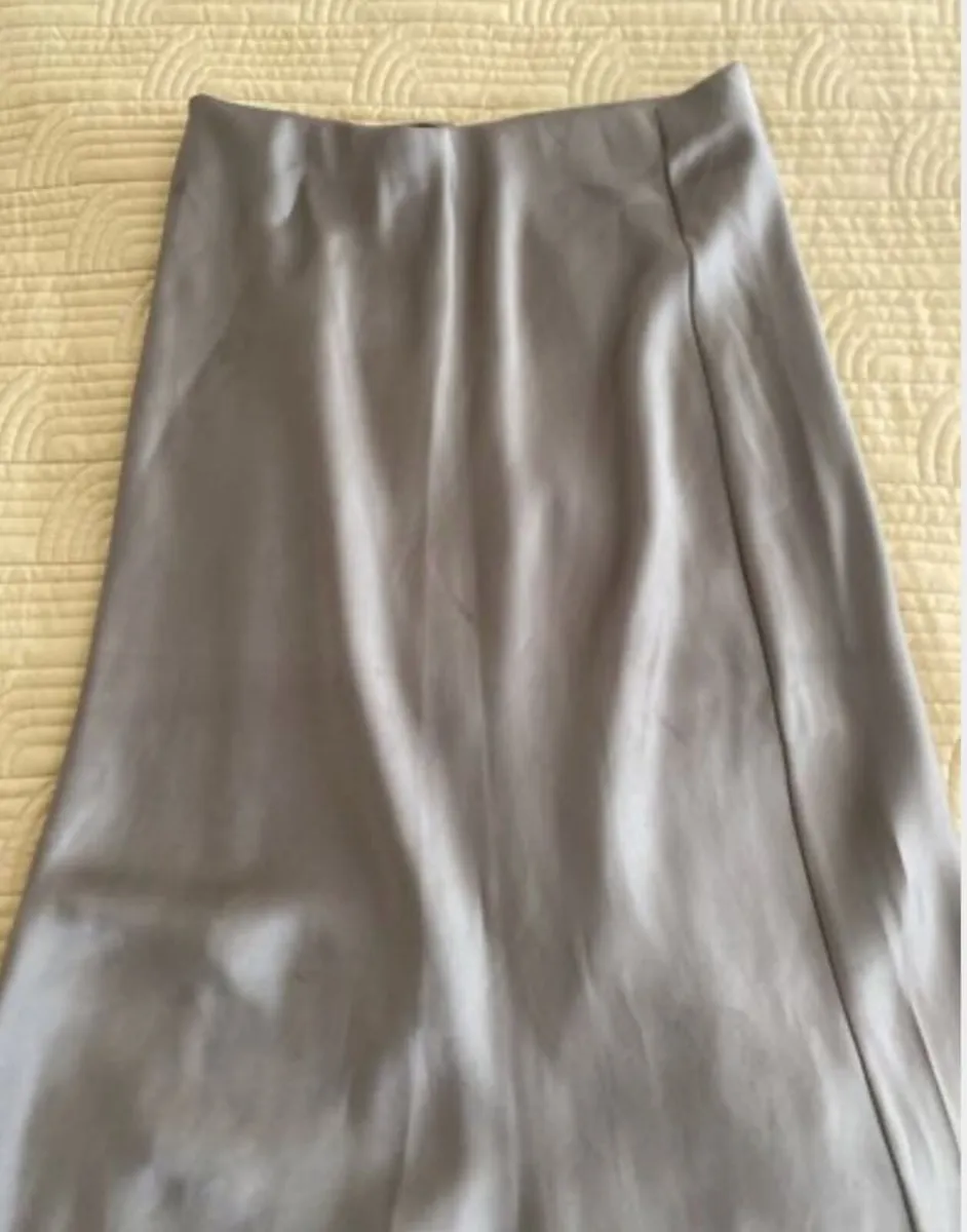 Zara satin skirt size S - Image 2