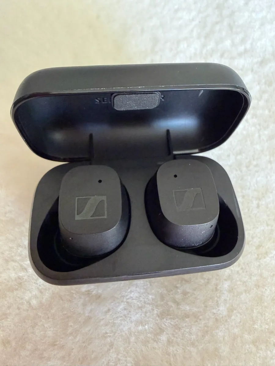 Sennheiser in ear headphones - Image 2