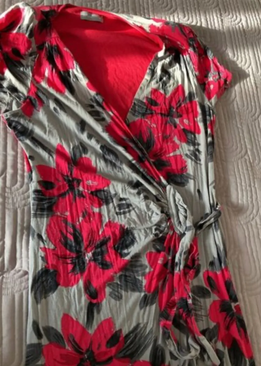 Dunnes Per Una Wrap Dress size 14 - Image 4