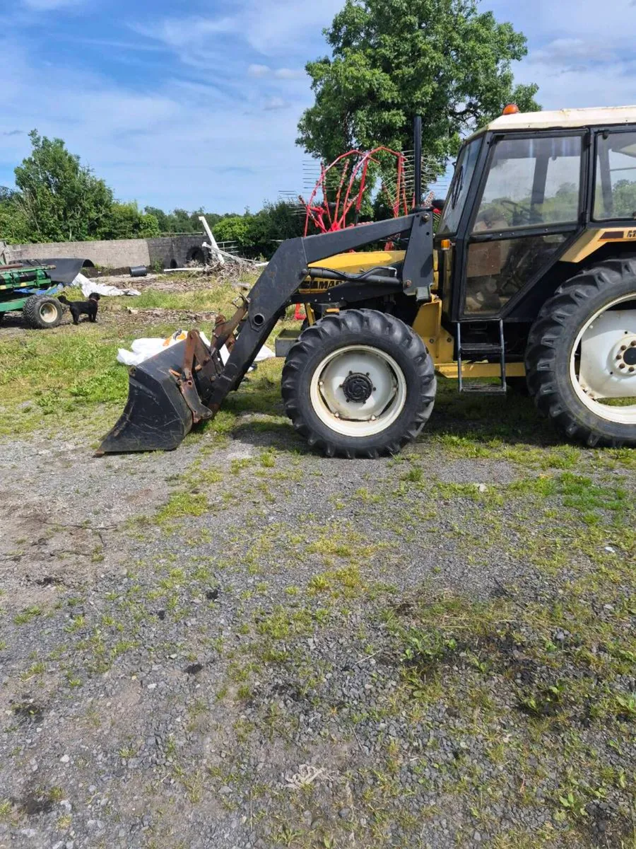 Front loader - Image 1