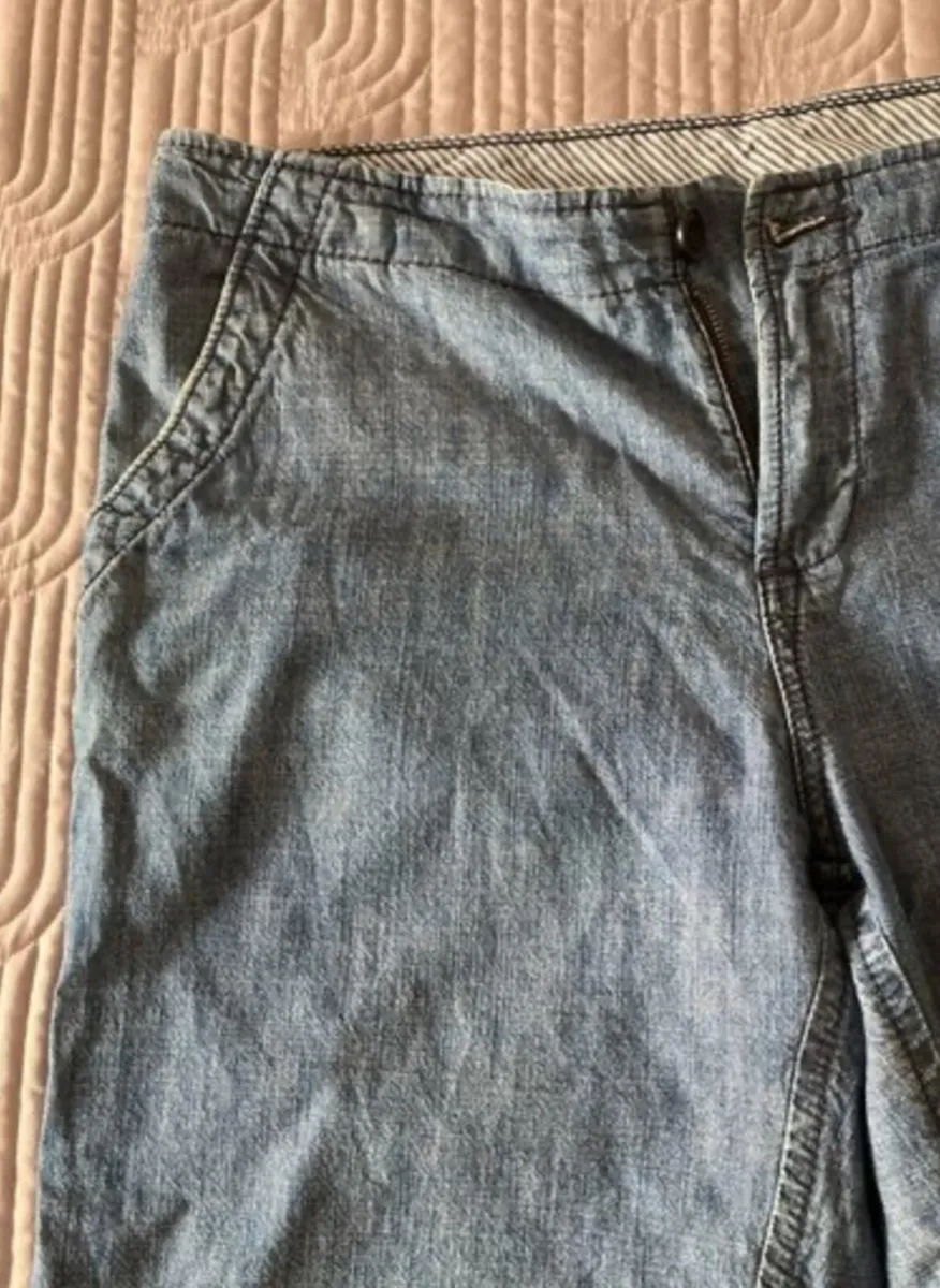 M&S Three Quarter length trousers Size 14 - Image 2