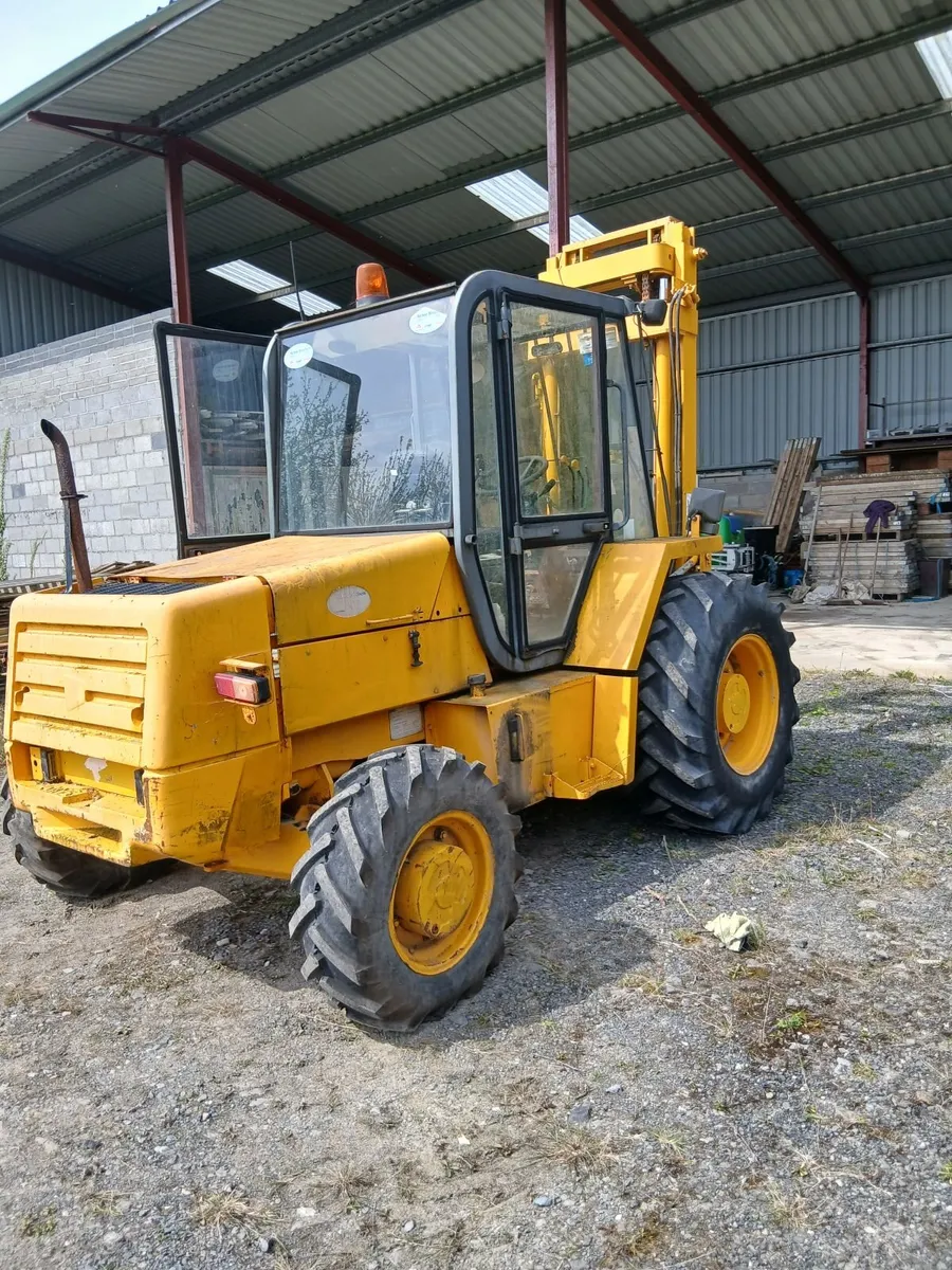 Rough Terrain Forklift - Image 4