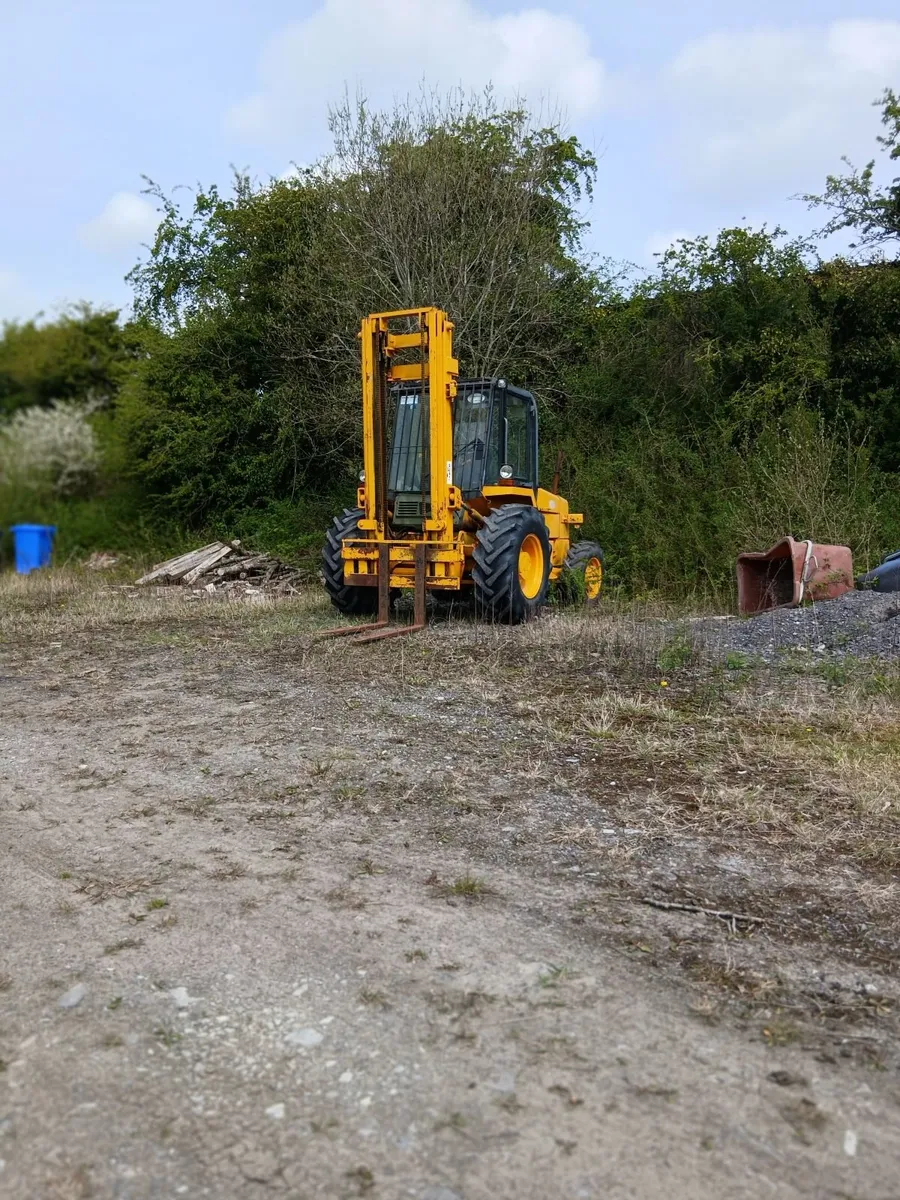 Rough Terrain Forklift - Image 3