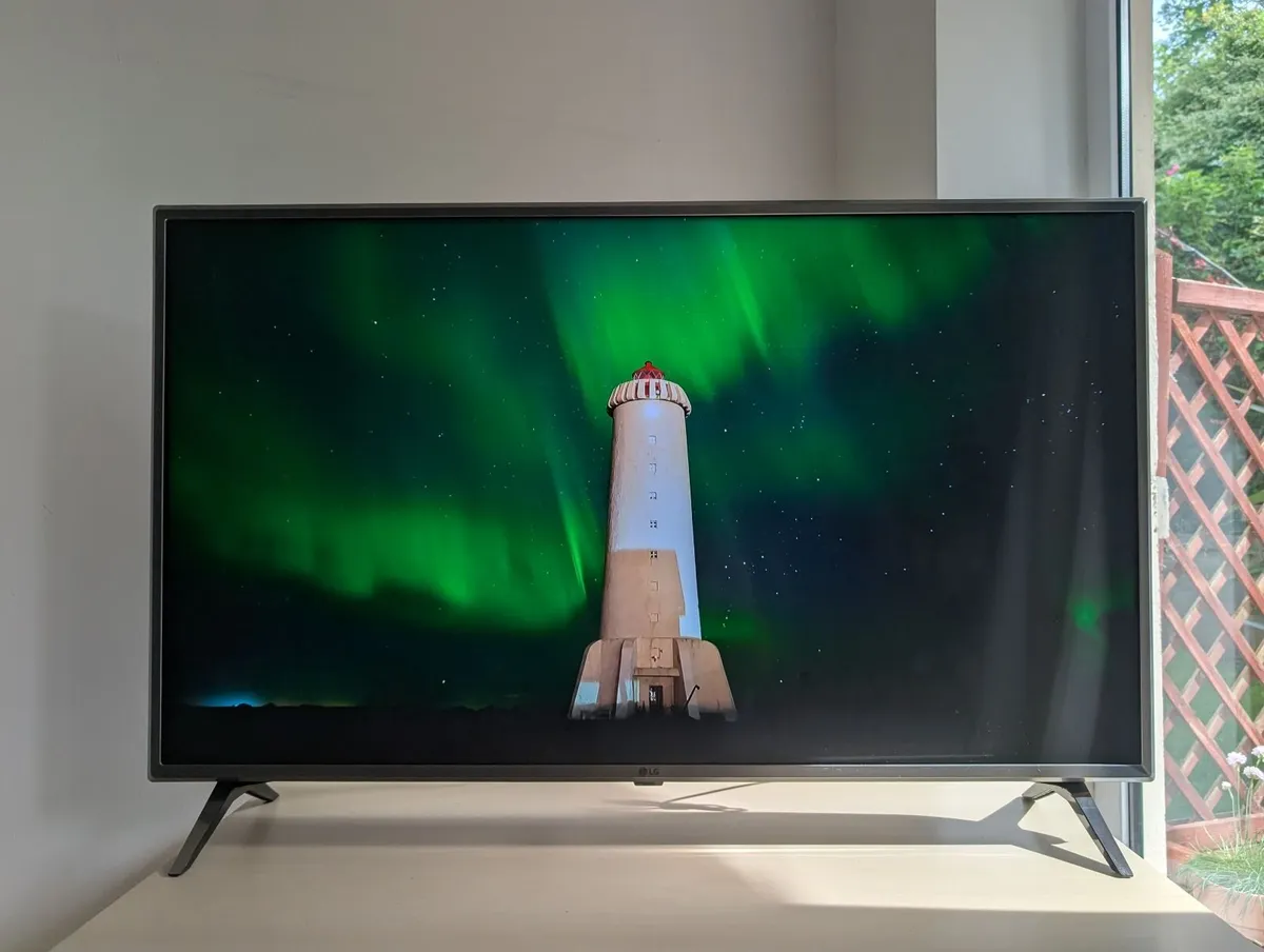LG 43" 4K UHD HDR Smart TV + Amazon FireStick - Image 2