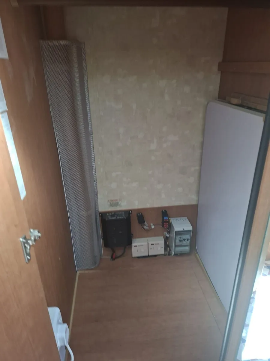 2006 Motorhome - Image 3