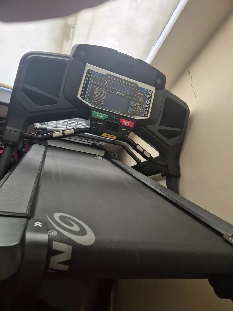 treadmill - Image 1