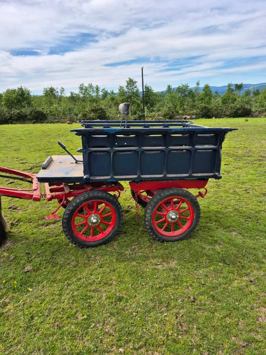 Trolley for sale - Image 3