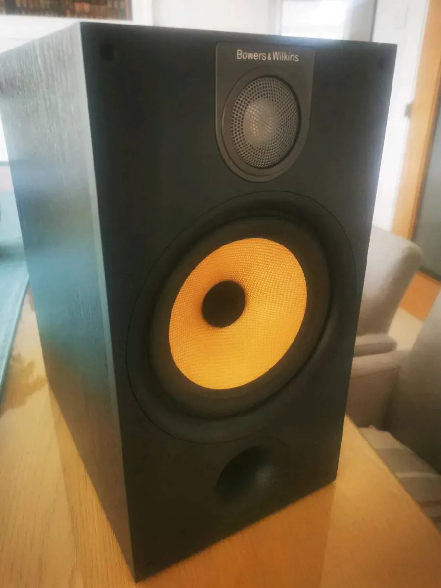 Bowers and Wilkins 685 S2 speakers - Image 4