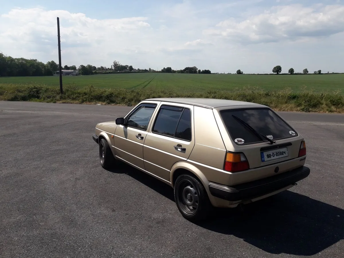 Volkswagen Golf 1992 - Image 2